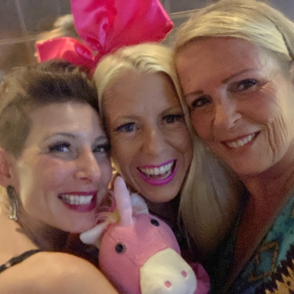 Meet your Posher, Yvette - Picture 2 of 4